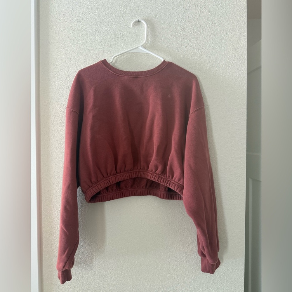 Vitality/Balance Athletica cozy crop crew